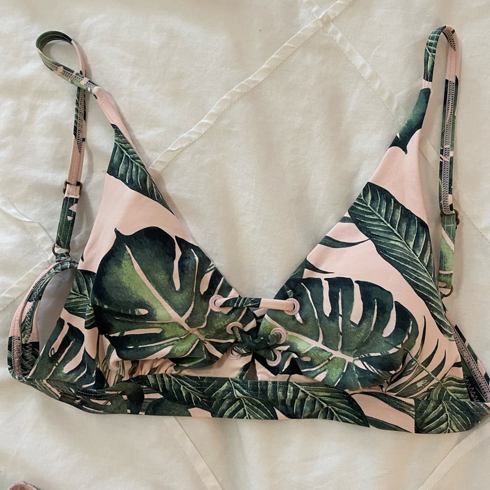 Ripcurl Bikini Set, Size Small (Never Worn) - image 1